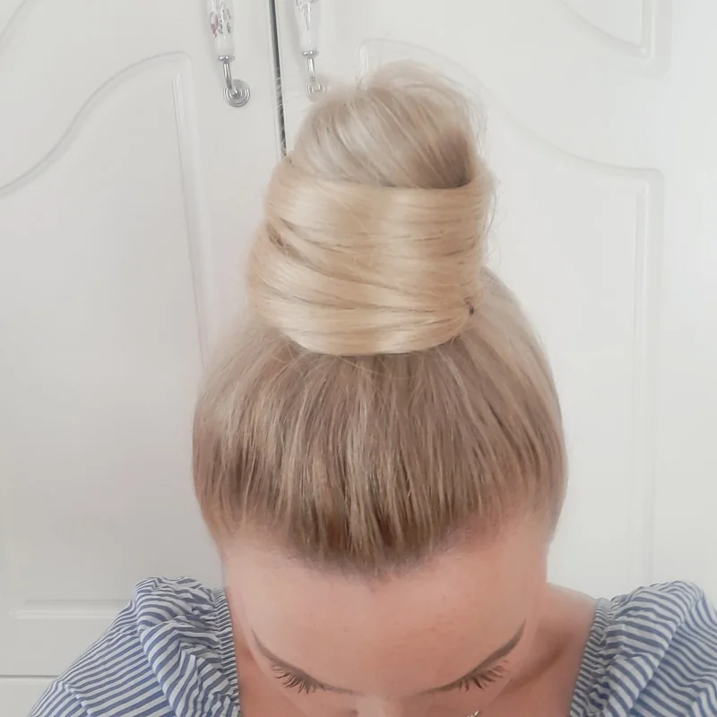 Dámsky cop z kanekalonu - blond Kategórie