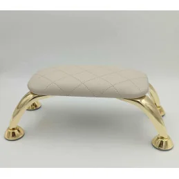 Podložka pod ruky na gelove nechty